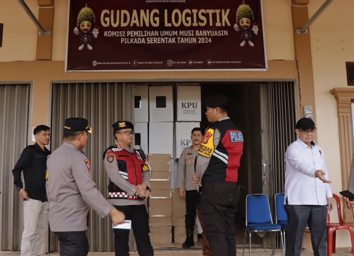 Dir Sabhara Polda Sumsel Kunjungi Gudang Logistik KPU Muba, Ini Pesan Disampaikan Untuk Pilkada Muba 2024