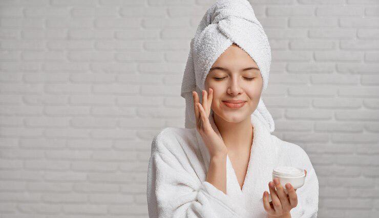 5 perawatan kulit yang baik untuk mengencangkan kulit wajah yang bisa membuat Anda terlihat lebih muda