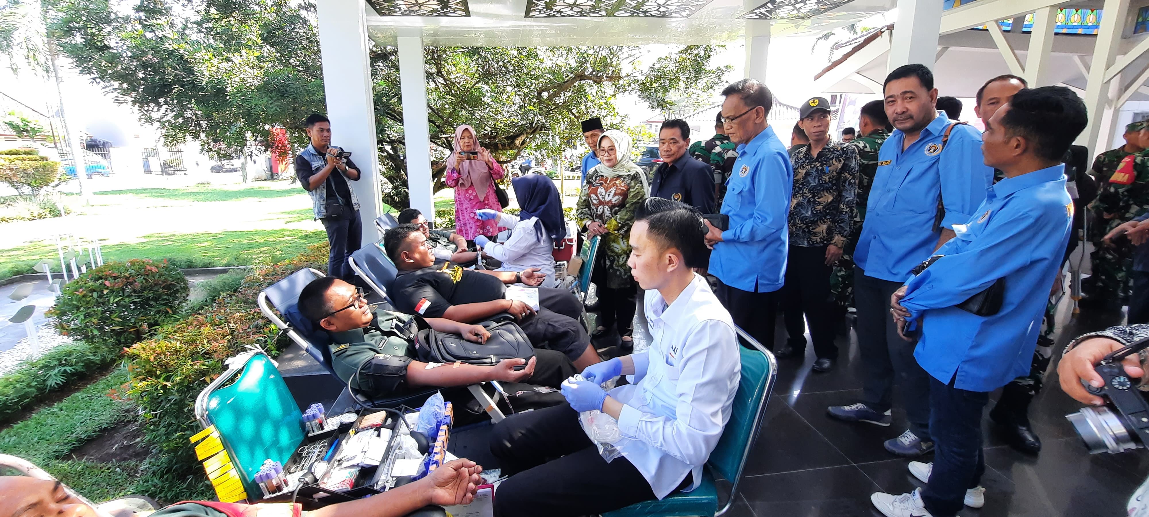 PWI Sumsel Gelar Donor Darah dan 100 Peserta Sunatan Massal