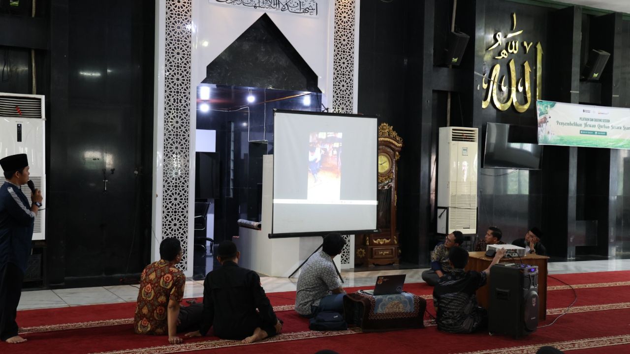 PTBA Gelar Pelatihan Penyembelihan Hewan Kurban, Perkuat Pemahaman Syariat Jelang Idul Adha