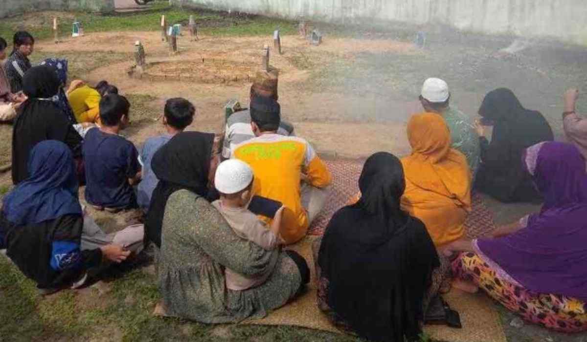 Ziarah Kubur Jelang Ramadan 2024, Apa Hukumnya dalam Islam? Ini Kata Ustad Adi Hidayat