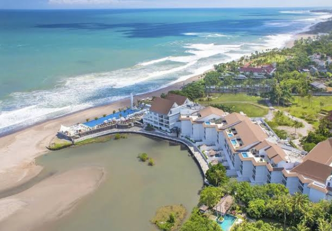 5 Kabupaten Terpadat di Bali, Nomor 3 Dijuluki 'Hawai Van Bally'