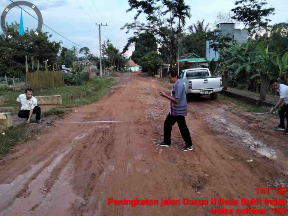 Dinas PU PR Muba Tingkatkan Jalan Dusun II Desa Bukit Indah Plakat Tinggi 
