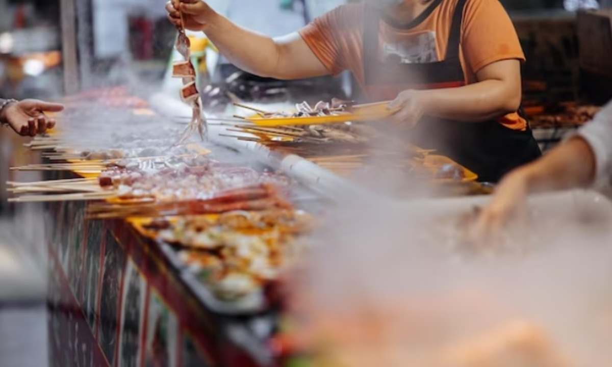 5 Street Food di Palembang yang Vibesnya Singapura Abis, Sajikan Sensasi Unik dengan Harga  Murah 
