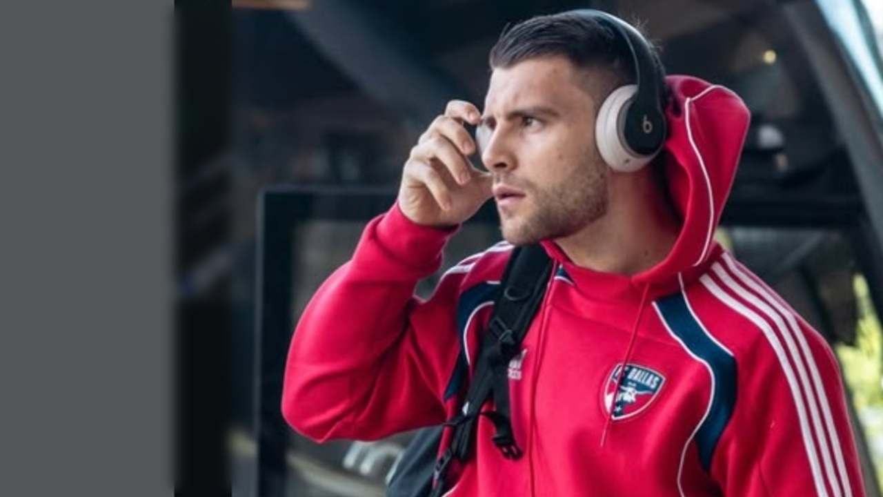 Here We Go! Kiper Timnas Indonesia Maarten Paes Dikabarkan Deal dengan Ajax Amsterdam