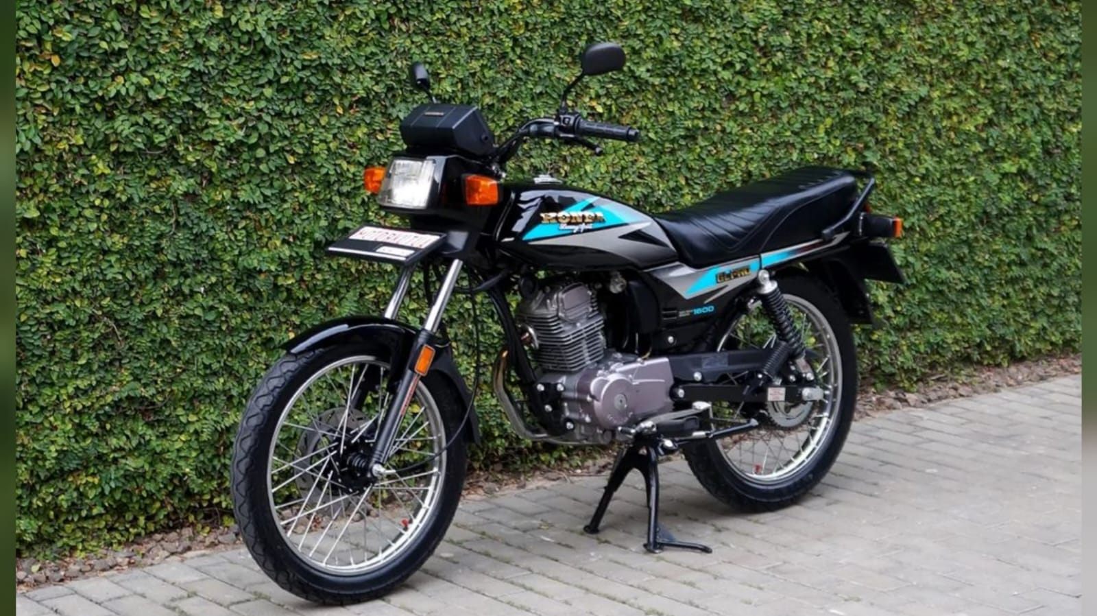 Paling Laris Era 90-an: Ini 6 Keunggulan Motor Sport 4-tak Honda GL Pro!