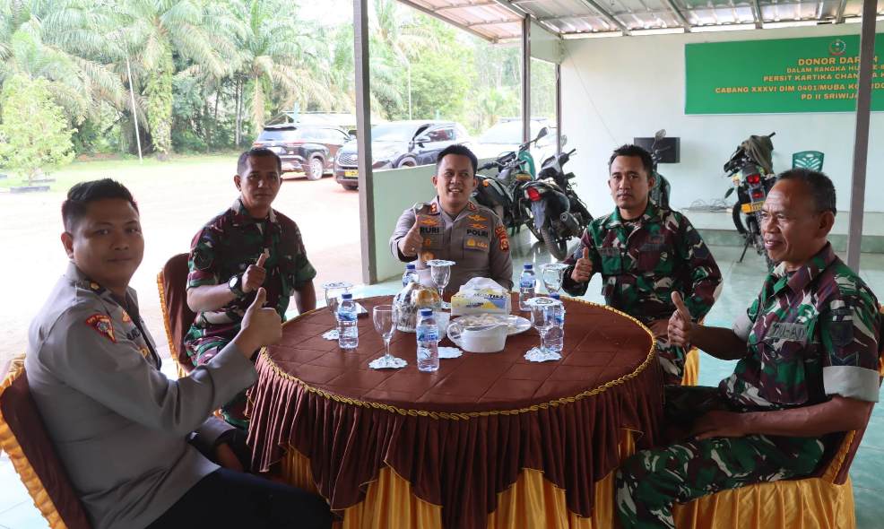 Kapolres Muba Sambangi Koramil Sungai Lilin Usai dari Mapolsek