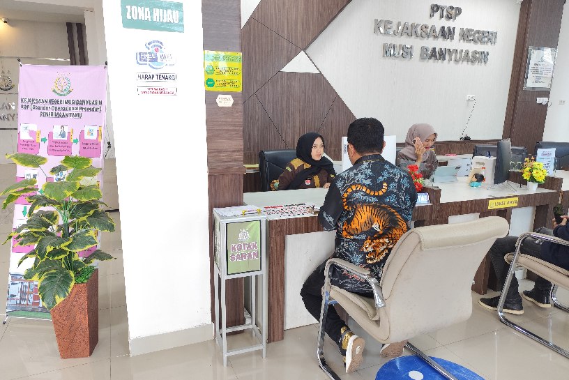 Diduga Ada Penyimpangan Kewenangan, Kades Pinang Banjar Dilaporkan ke Kejari Muba