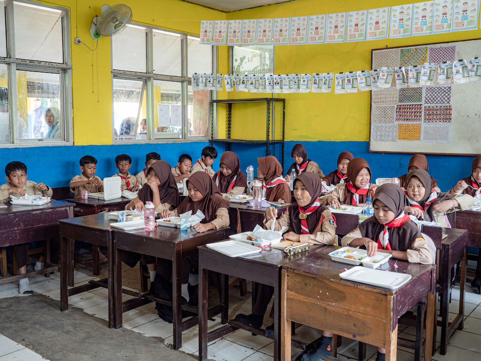 26 Provinsi di Indonesia Mulai Salurkan Makan Bergizi Gratis di Hari Pertama Masuk Sekolah Hari Ini