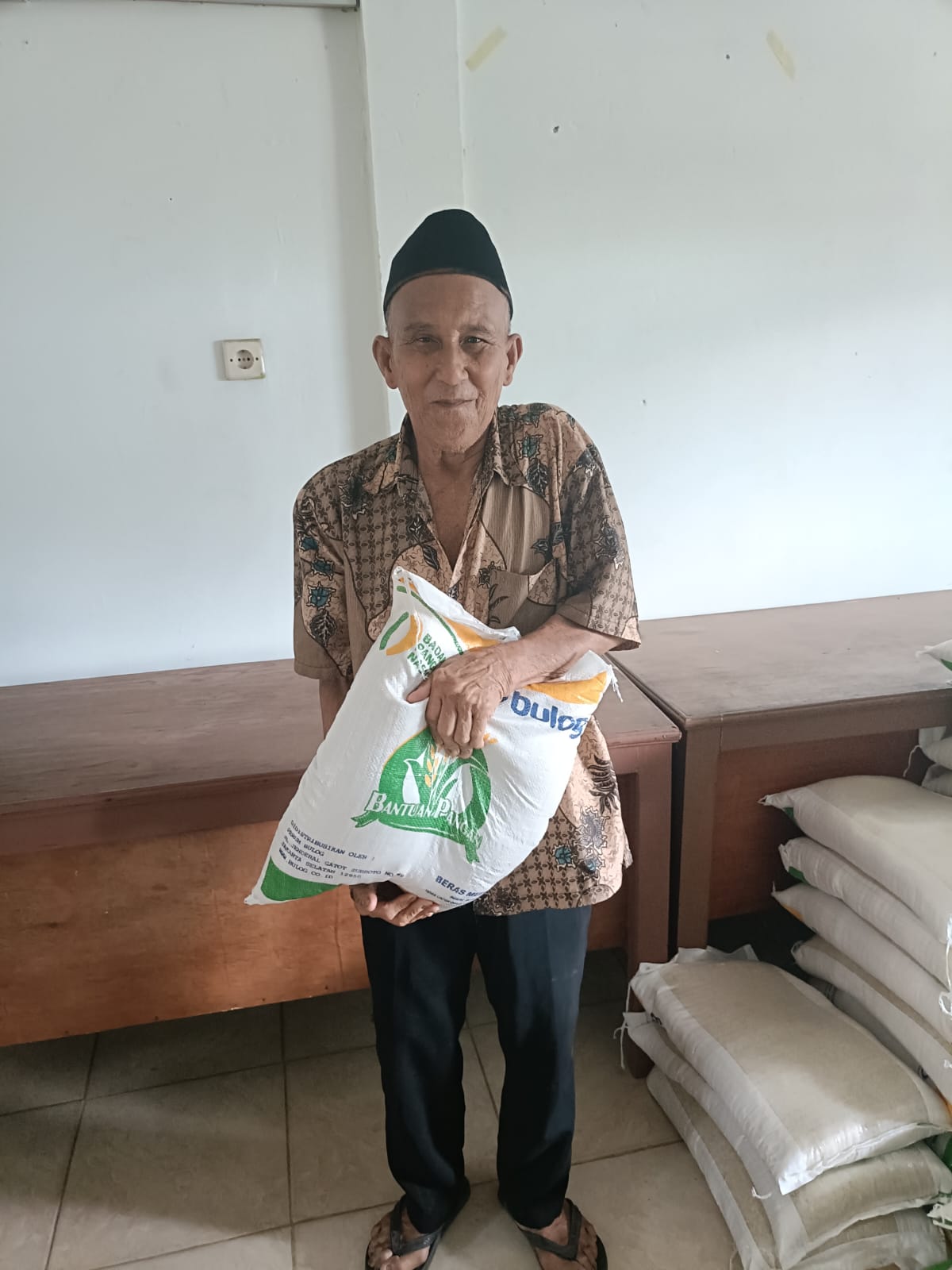 AWAS! KPM Jangan Lakukan 3 Hal Ini Jika Tak Mau Bansos Beras 10 KG Hangus