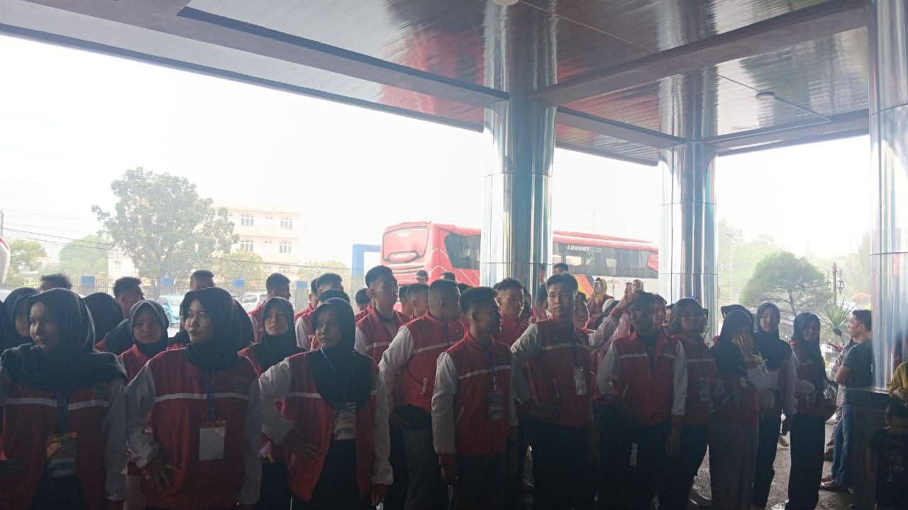 Purna Paskibraka Kota Lubuk Linggau 2024 Ikuti Kegiatan Wasbang dan Bela Negara di Kemenhan RI