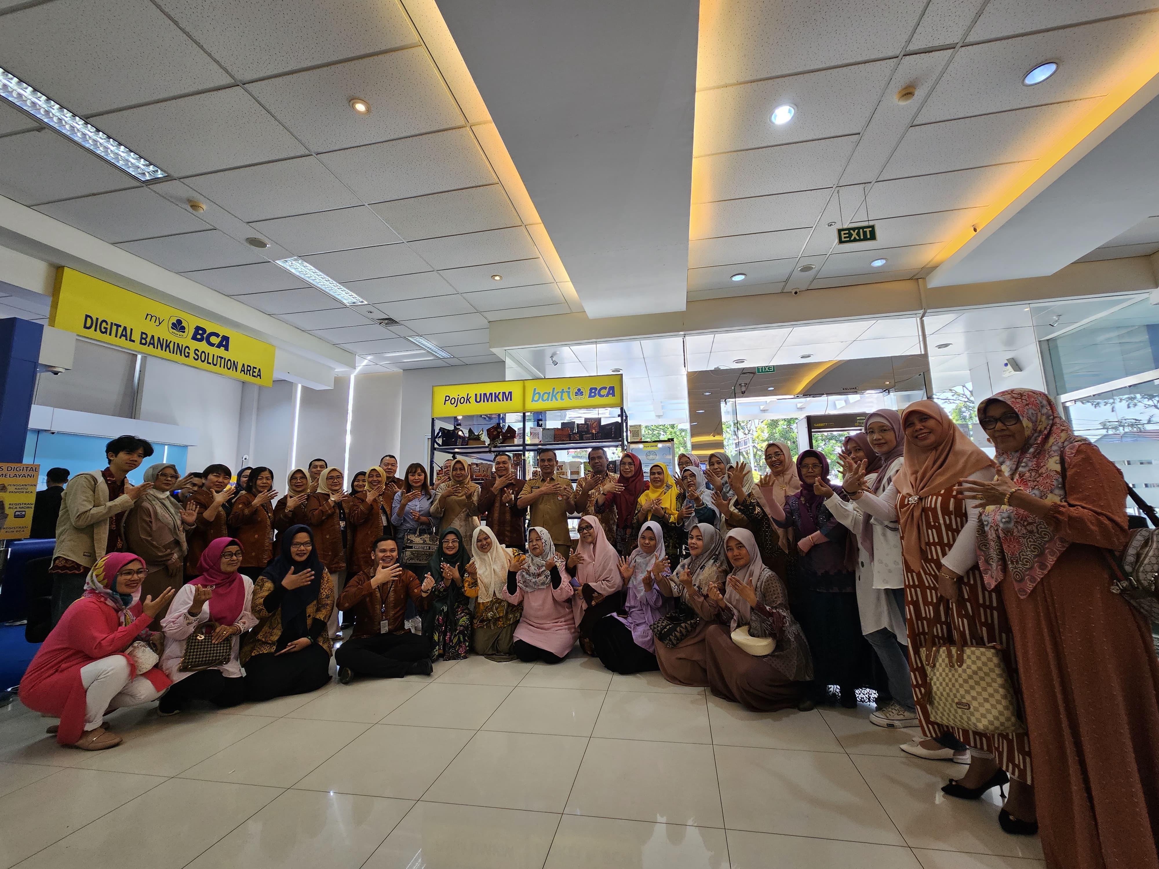 Spesial untuk UMKM! BCA Resmikan Pojok UMKM Pertama di Indonesia