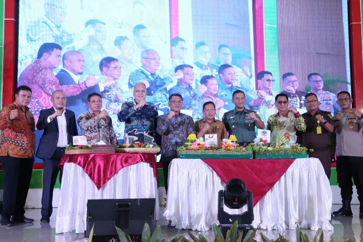 Usung Sinergi dan Harmoni, Semen Baturaja Rayakan HUT ke-49 Serahkan CSR hingga Launching Buku Sejarah SMBR