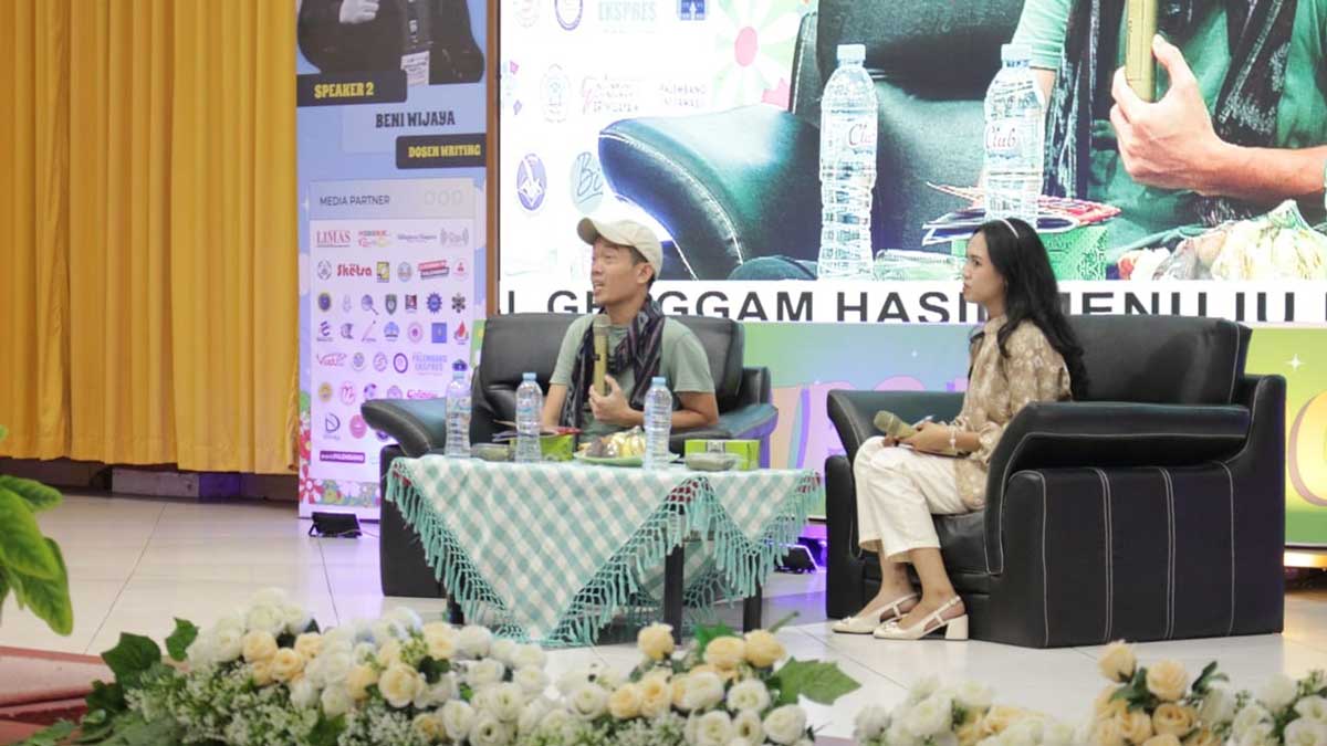 Warta Polsri Palembang UKM Holds Annual Event WPS Fair 2023 and Invites Famous Writer Tere Liye