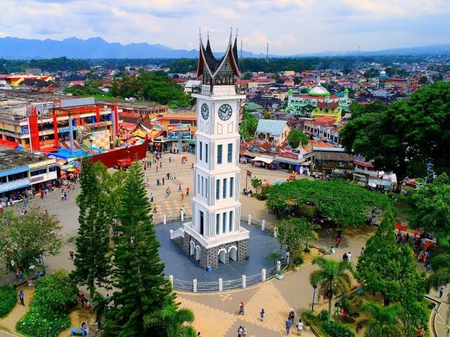 Berusia 98 Tahun, Inilah 4 Fakta Menarik dari Jam Gadang di Bukittinggi