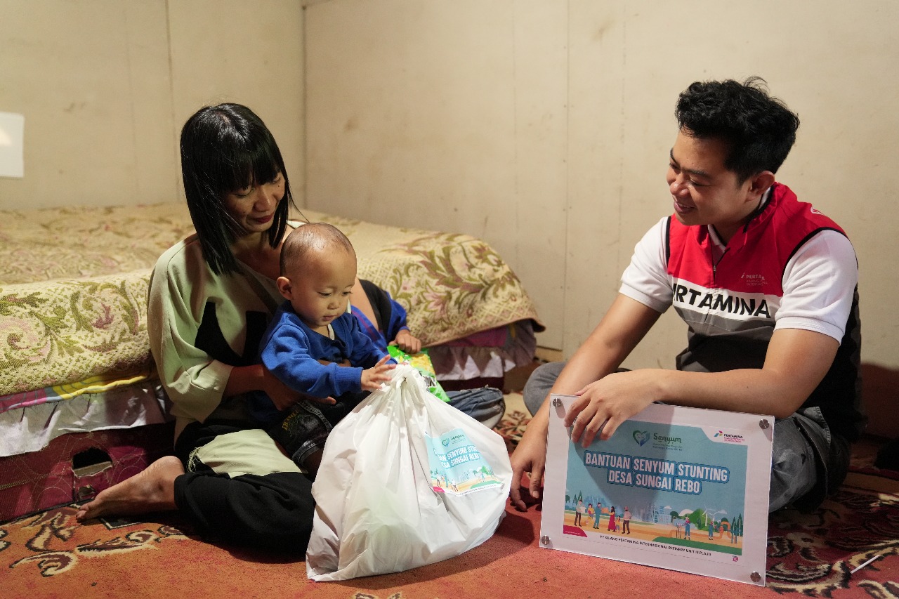 Kilang Pertamina Plaju Salurkan Sedekah Pekerja, Bantu Tumbuh Kembang Anak-Anak Sungai Rebo