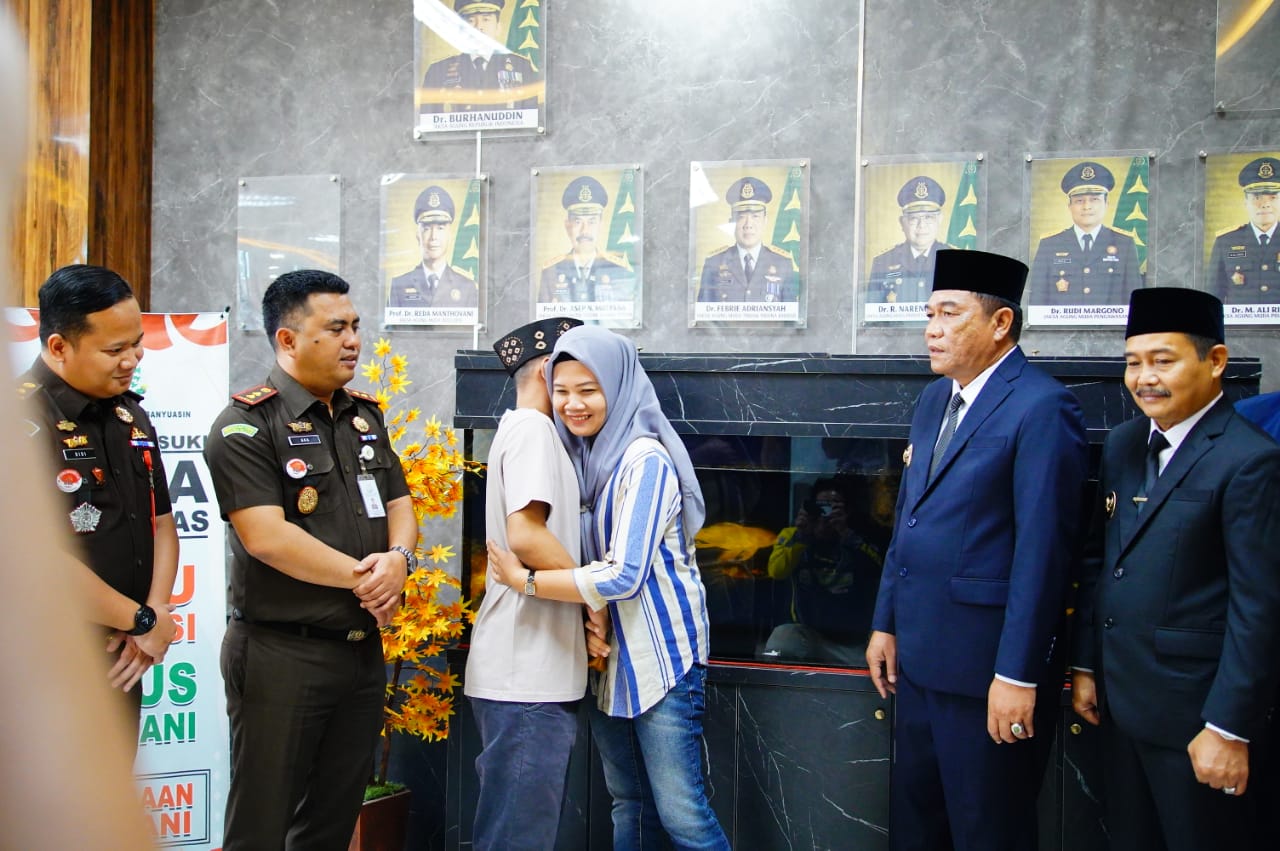 Juniarto Bisa Berkumpul dengan Keluarga, Kasus KDRT Dihentikan Kejari Muba Melalui Restorative Justice