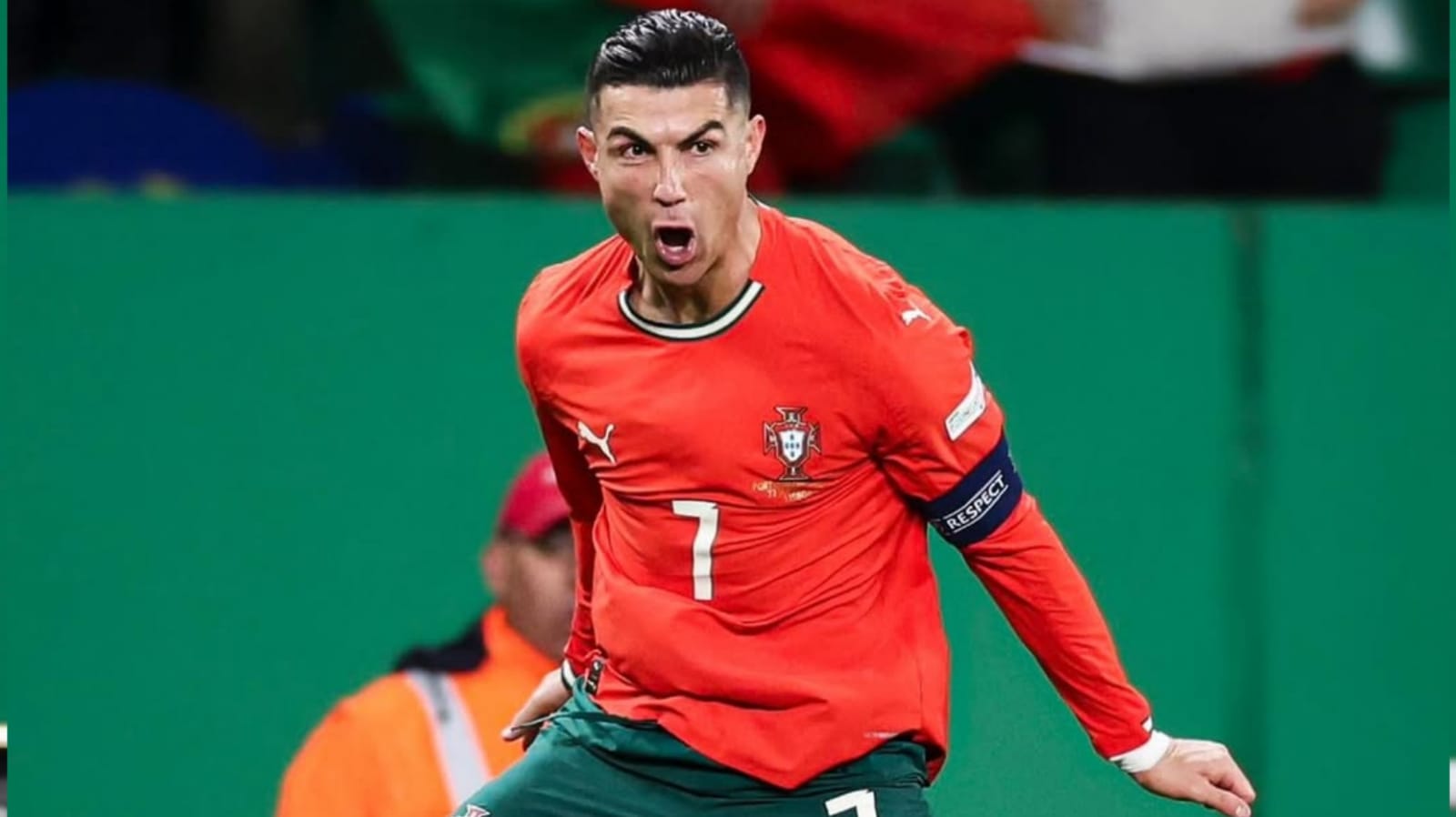 Cristiano Ronaldo Dianugerahi Penghargaan 'Terbaik Sepanjang Masa'