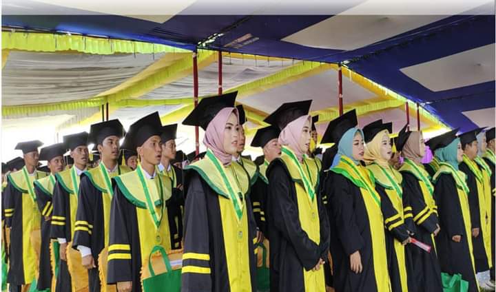 Hadiri Wisuda STIT NU Sumber Agung, Enos Sebut Akan Tingkatkan Porsi Putra Daerah di Seleksi CPNS