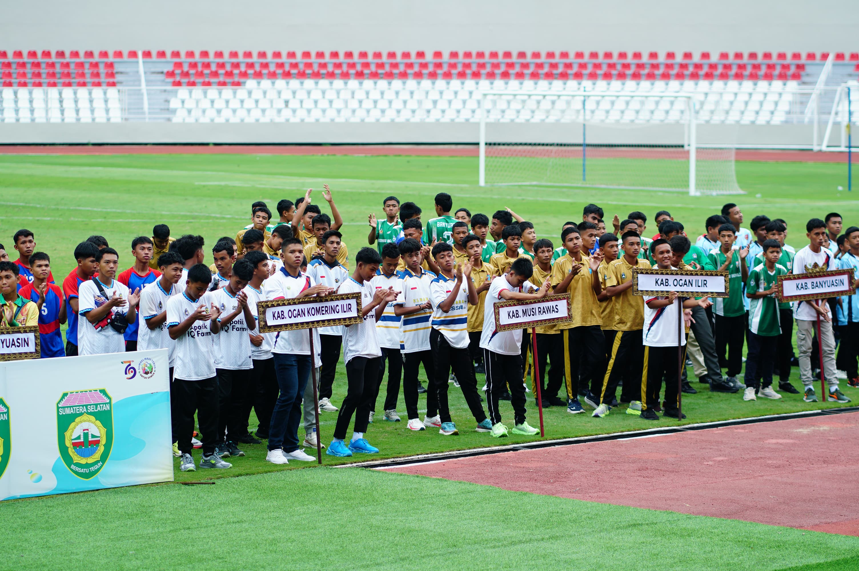 Herman Deru Buka Kejuaraan Sepak Bola Piala Gubernur U-15 se-Sumsel