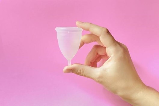 Mitos dan Fakta Seputar Menstrual Cup, Perempuan Wajib Tahu!