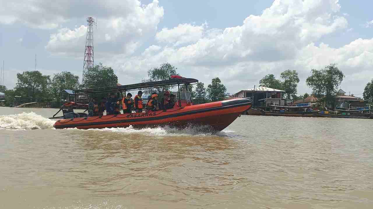 Nelayan Hilang di Muara Sungsang Banyuasin, Tim Rescue Kerahkan Rigid inflatable Boat