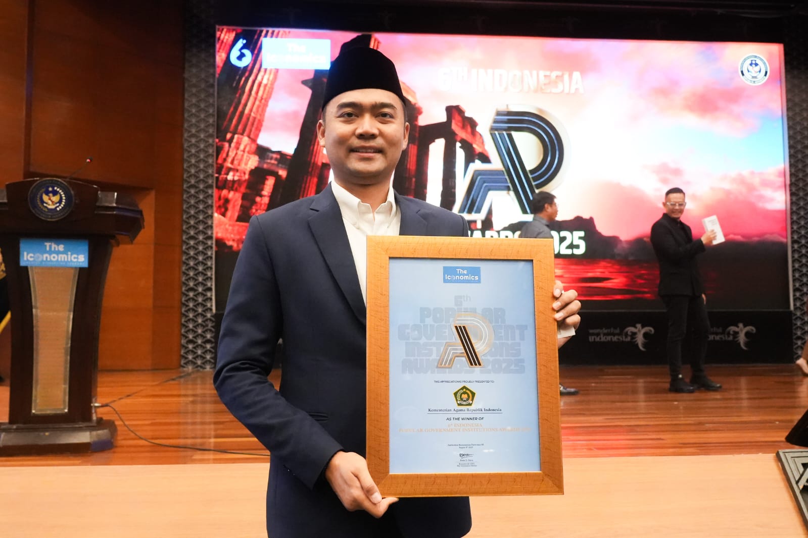Kemenag Raih Popular Government Institutions Award 2025