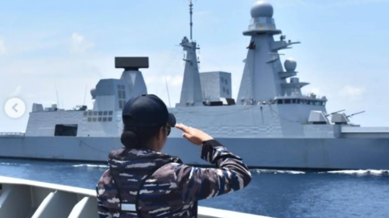 Kapal Perang Prancis Masuki Perairan Indonesia, KRI Raden Eddy Martadinata-331 Langsung Lakukan Ini!