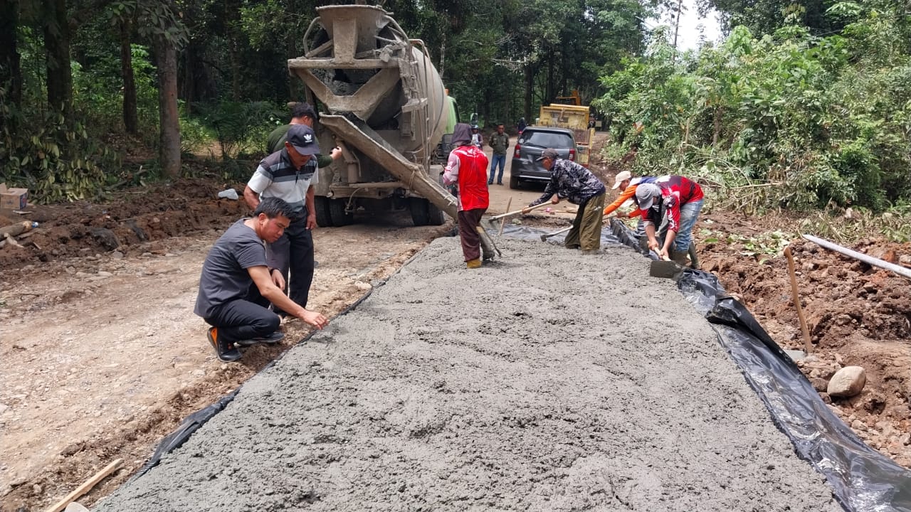 Cepat Tanggap Ala PUPR Musi Banyuasin Ketika Dapat Laporan Jalan Jelek, ini Yang Dilakukan