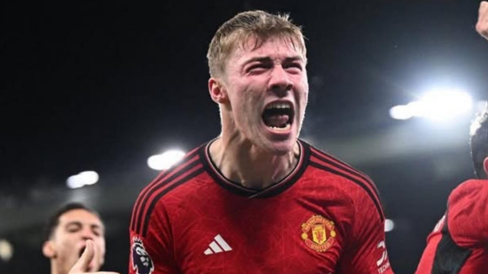 Manchester United Target Ollie Watkins Inginkan Rasmus Hojlund Hengkang dari Old Trafford