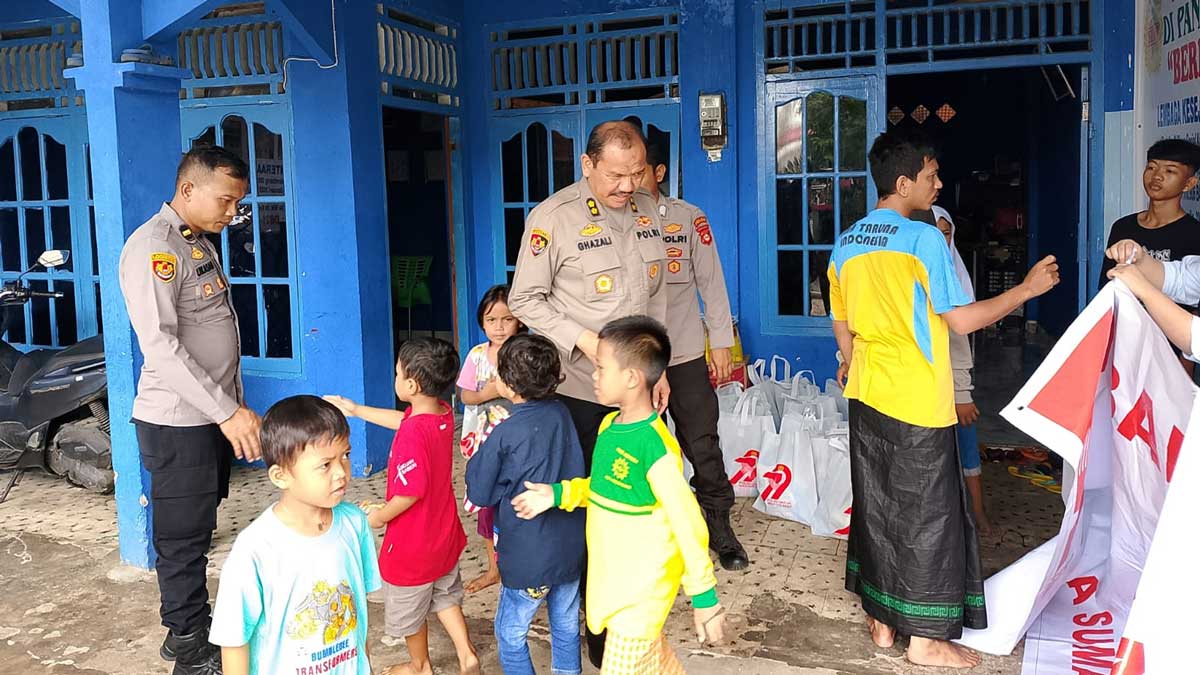 Semangat Sambut Bhayangkara Ke-79 Polda Sumsel Sambangi Panti Asuhan 