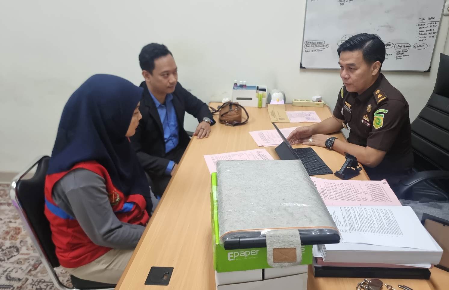 Puncak HBA ke-65, Kejari Muba Gelar Penyerahan Tahap II Perkara KUR Fiktif