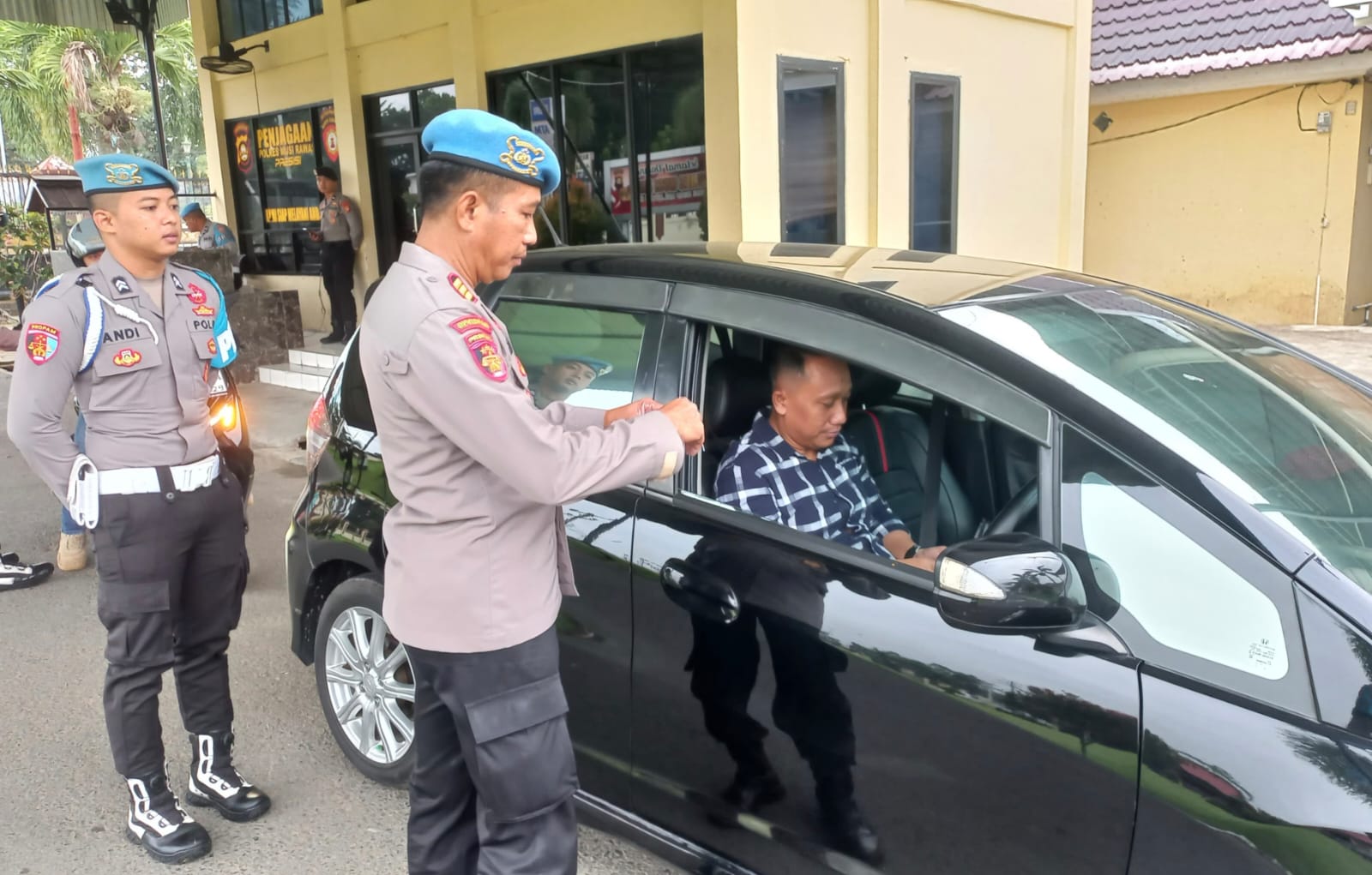 Tegakkan Disiplin, Sipropam Polres Musi Rawas Cek Kelengkapan Kendaraan Personel 
