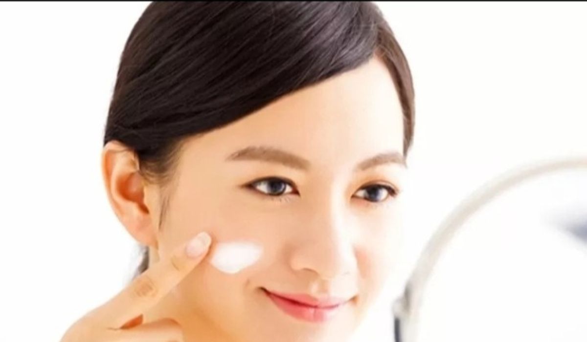 5 Sunscreen Terbaik untuk Cerahkan Wajah, Cocok Banget untuk Tipe Kulit Berminyak