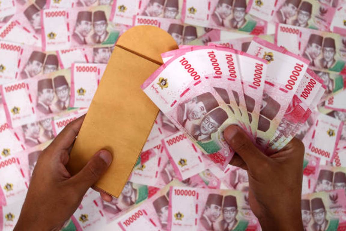 ALHAMDULILLAH! 2 BLT Rp900 Ribu Cair Bersamaan Jelang Lebaran, Apa Saja?