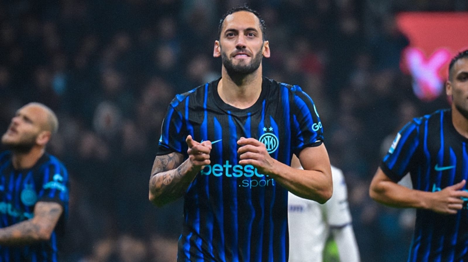 Brace Hakan Calhanoglu Membawa Inter Kembali ke Jalur Kemenangan Liga Serie A