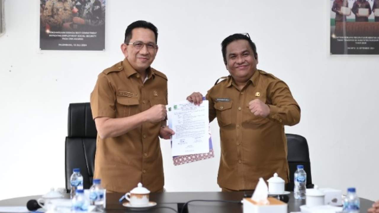 Dilantik Sebagai Kadisnakertrans Muba, Herryandi Sinulingga Tegaskan Komitmen Ini