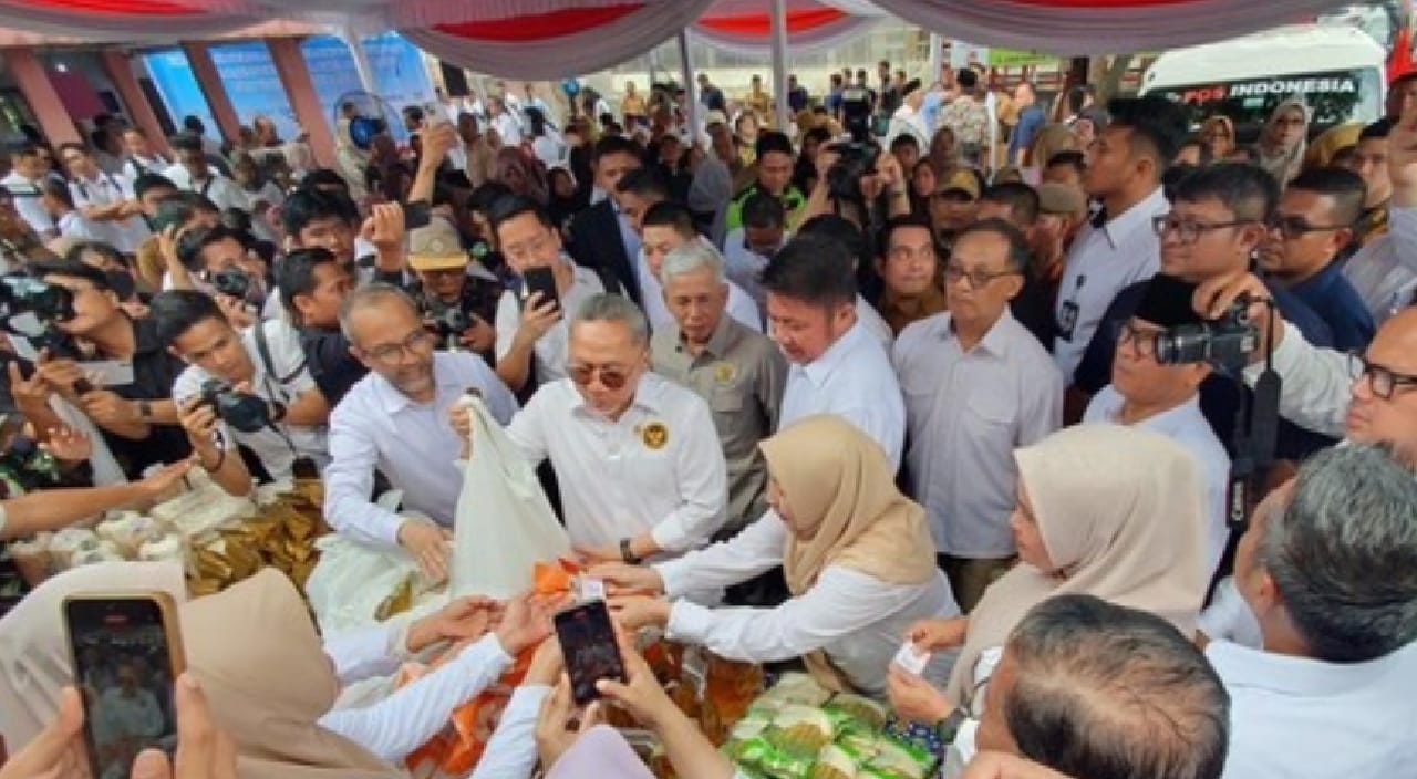 Zulhas Ingin Koperasi Merah Putih Menjadi Garda Terdepan Dalam Melawan Produk Oplosan 