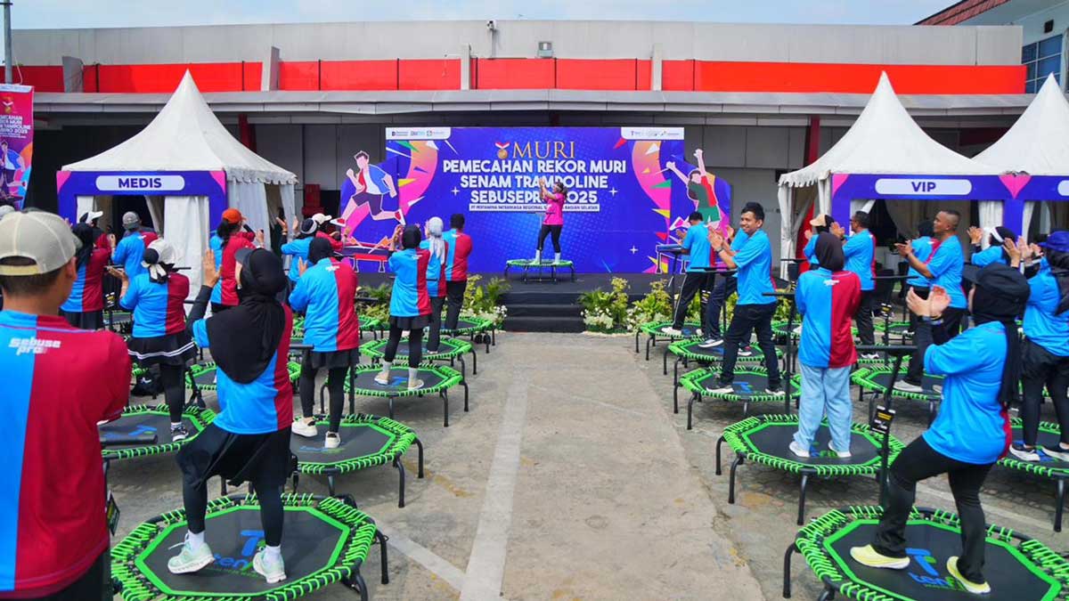 Pertamina Patra Niaga Regional Sumbagsel Luncurkan SEBUSE Pro 2025, Catat Rekor MURI Senam Trampolin