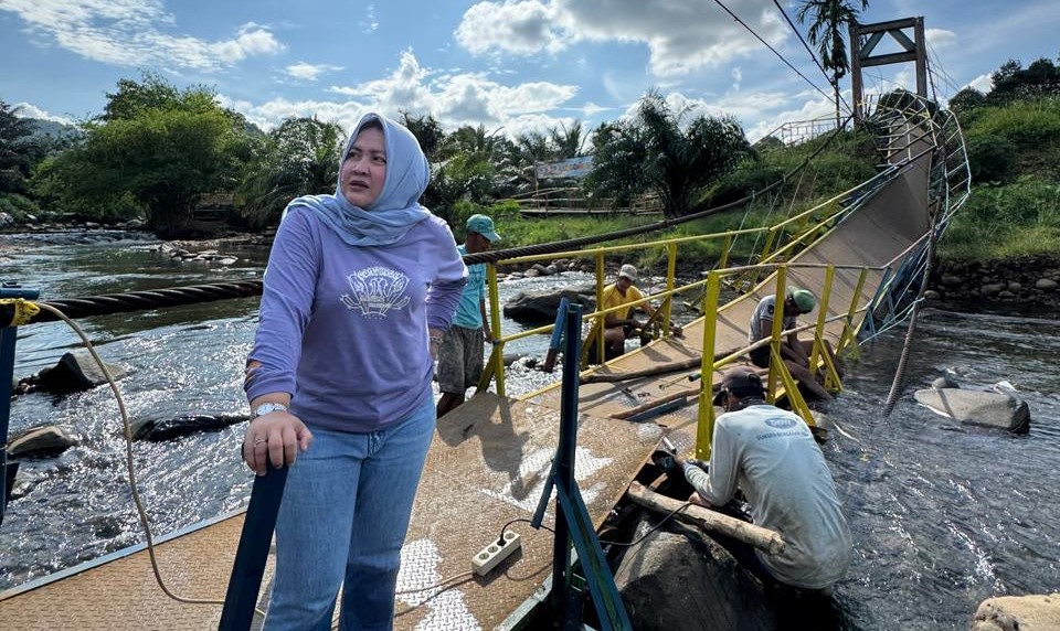 Elvaria Novianti Anggota DPRD Sumsel Fraksi PKB Siap Perjuangkan Perbaikan Jembatan Gantung Ulu Malus