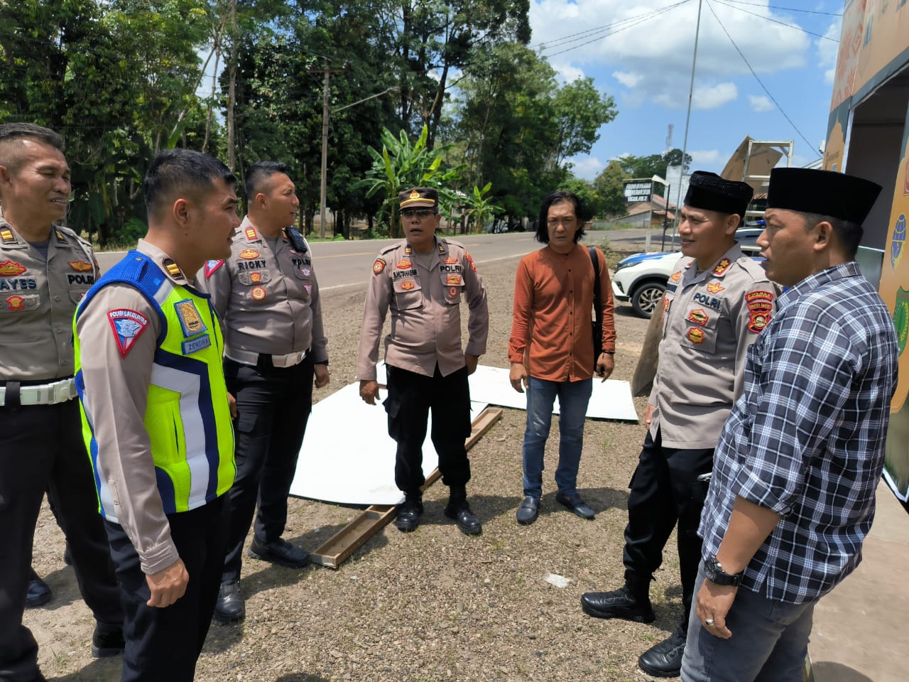 Pastikan Kondisi Jalan Baik untuk Pemudik, Kapolres Muba Tinjau Jalinteng