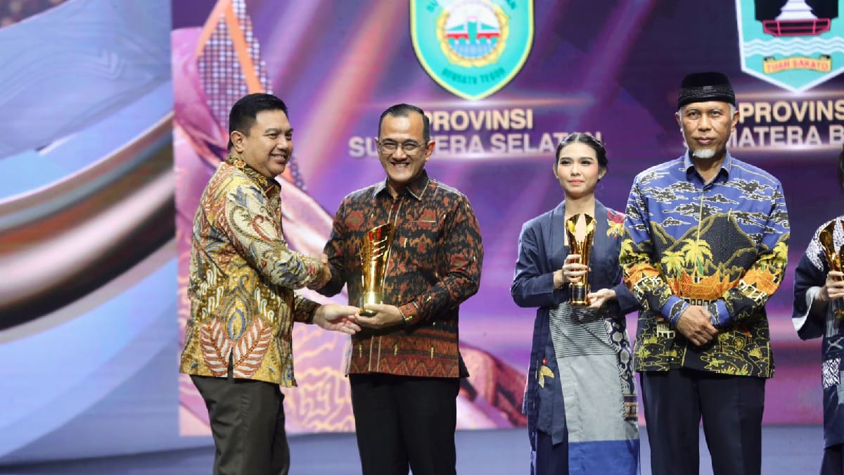 Pemprov Sumsel Berhasil Raih Penghargaan Pemimpin Daerah Awards 2024