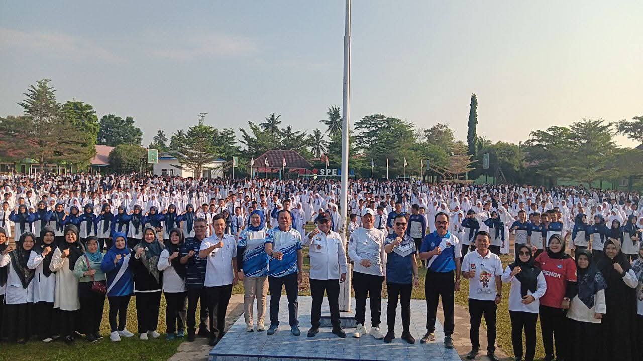 Sekda Kota Lubuk Linggau H Trisko Defriyansa Hadiri Peringatan HAN 2025 di SMP Negeri 2