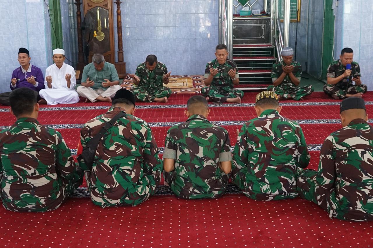 Peringati Hari Pahlawan, Prajurit Kodim 0402/OKI-OI Gelar Doa Bersama