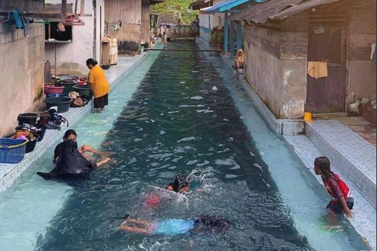 Air Asinahu di Tengah Pemukiman Warga Sawai Maluku Tengah, Venesianya Indonesia Timur yang Mempesona