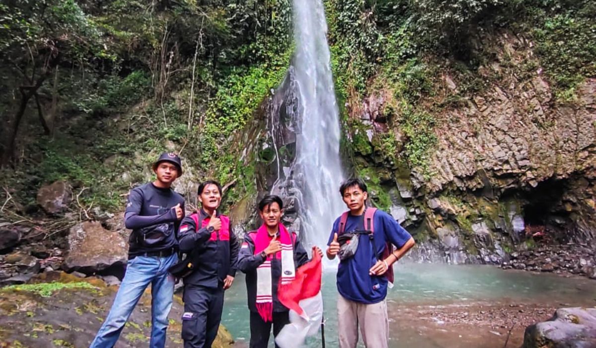 Air Terjun di Empat Lawang Ini Sempat Viral, Tingginya Menjulang 75 Meter, Ada Goa Disampingnya