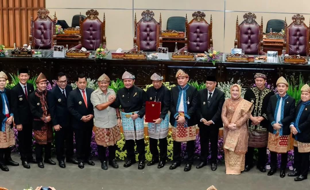 Bupati Musi Rawas Hj Ratna Machmud Hadiri Puncak Hari Jadi Provinsi Sumsel Ke- 79 Tahun