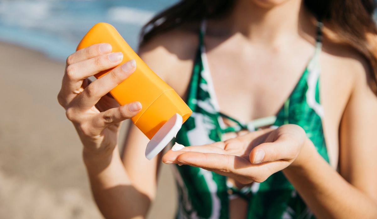 4 Manfaat Lain Produk Sunscreen Terbaik Untuk Kulit Wajah, Bukan Hanya Melindungi dari Sinar Matahari Loh!
