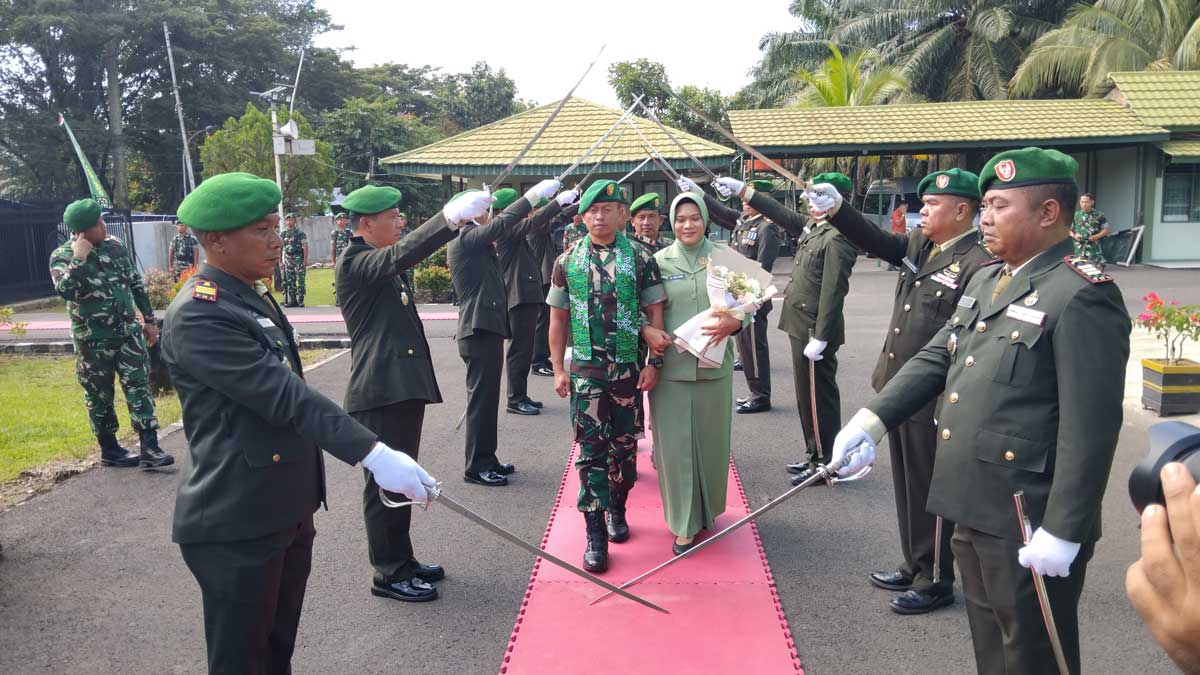 Resmi Pimpin Kodim 0405/Lahat, Letkol Inf David Jihandika Disambut Pedang Pora, Ini Target Besarnya