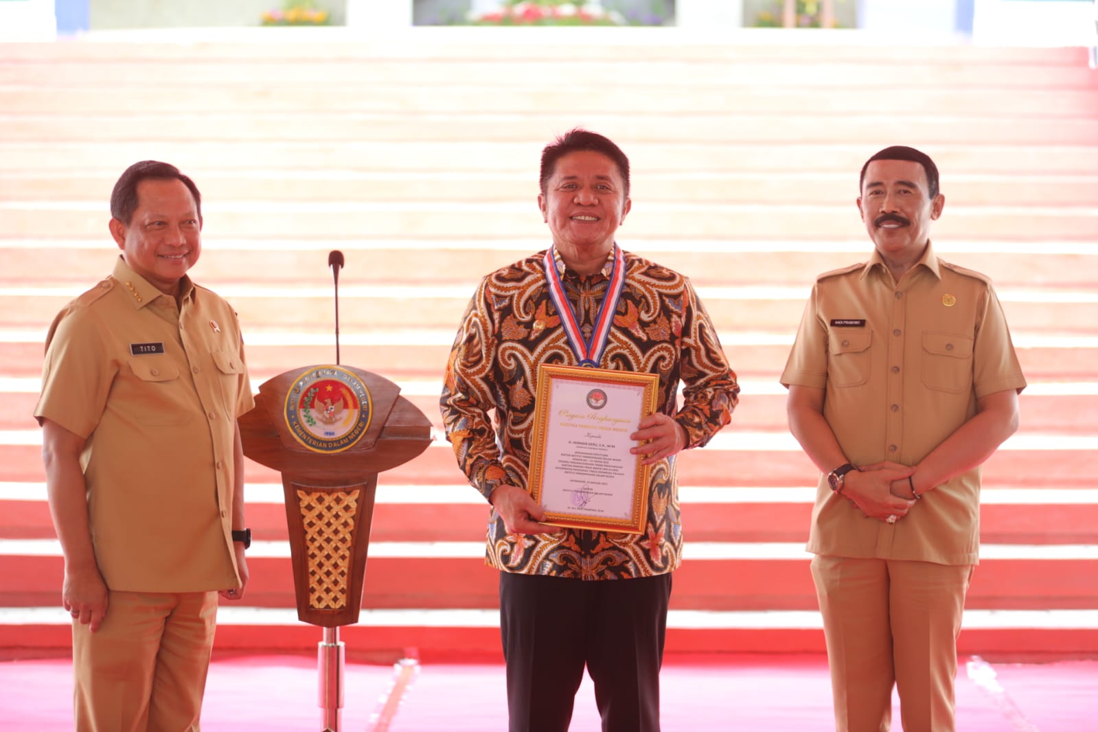 Selamat! Gubernur Sumsel Dianugerahi Kartika Pamong Praja Madya oleh Rektor IPDN Disaksikan Mendagri